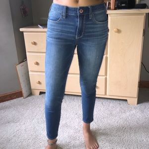 Simple denim american eagle jeans